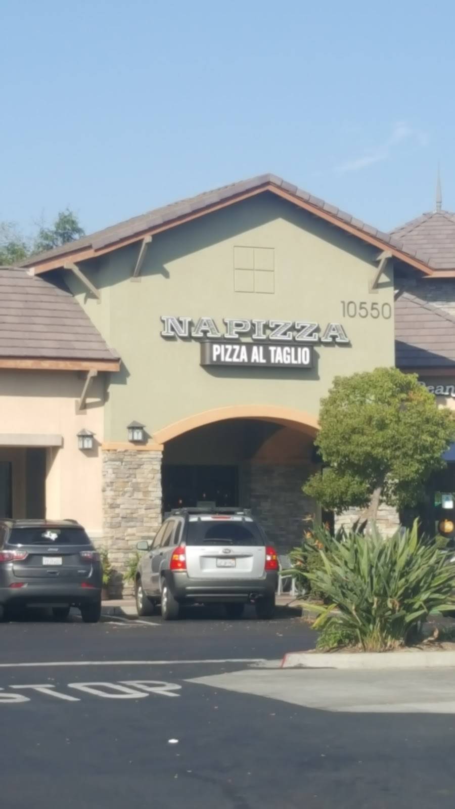 Napizza 4S Commons Town Center | restaurant | 10550 Craftsman Way #186, San Diego, CA 92127, USA | 8583121036 OR +1 858-312-1036