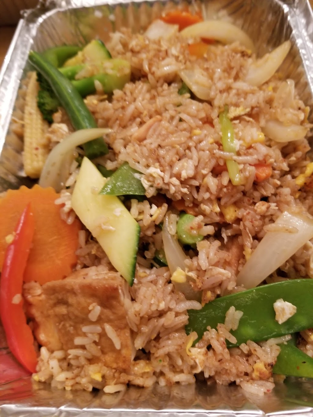 Lemon Thai Cuisine | restaurant | 215 Highland Ave, Somerville, MA 02143, USA | 6175911772 OR +1 617-591-1772