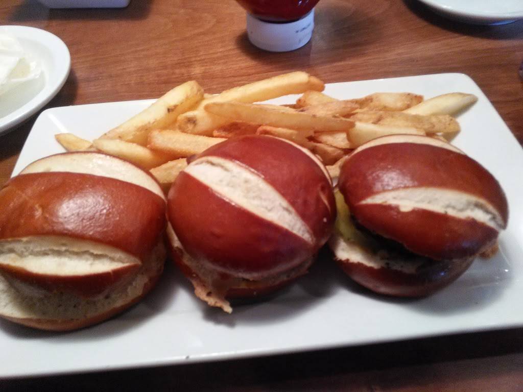 Montana Mikes Steakhouse | restaurant | 6542 S Staples St, Corpus Christi, TX 78413, USA | 3619809191 OR +1 361-980-9191