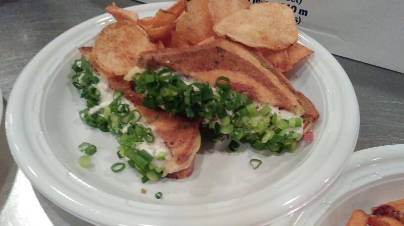 Sundays Delicatessen | restaurant | 1930 E 7th Ave, Tampa, FL 33605, USA | 8133042041 OR +1 813-304-2041