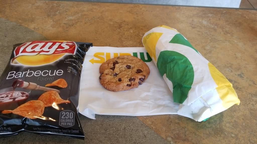 Subway | restaurant | 3939 Taylorsville Rd, Louisville, KY 40220, USA | 5024594448 OR +1 502-459-4448