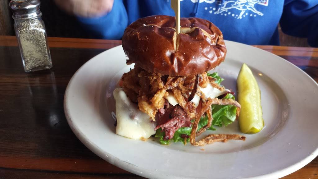 Willy McCoys | restaurant | 6415 US-10, Ramsey, MN 55303, USA | 7637178916 OR +1 763-717-8916