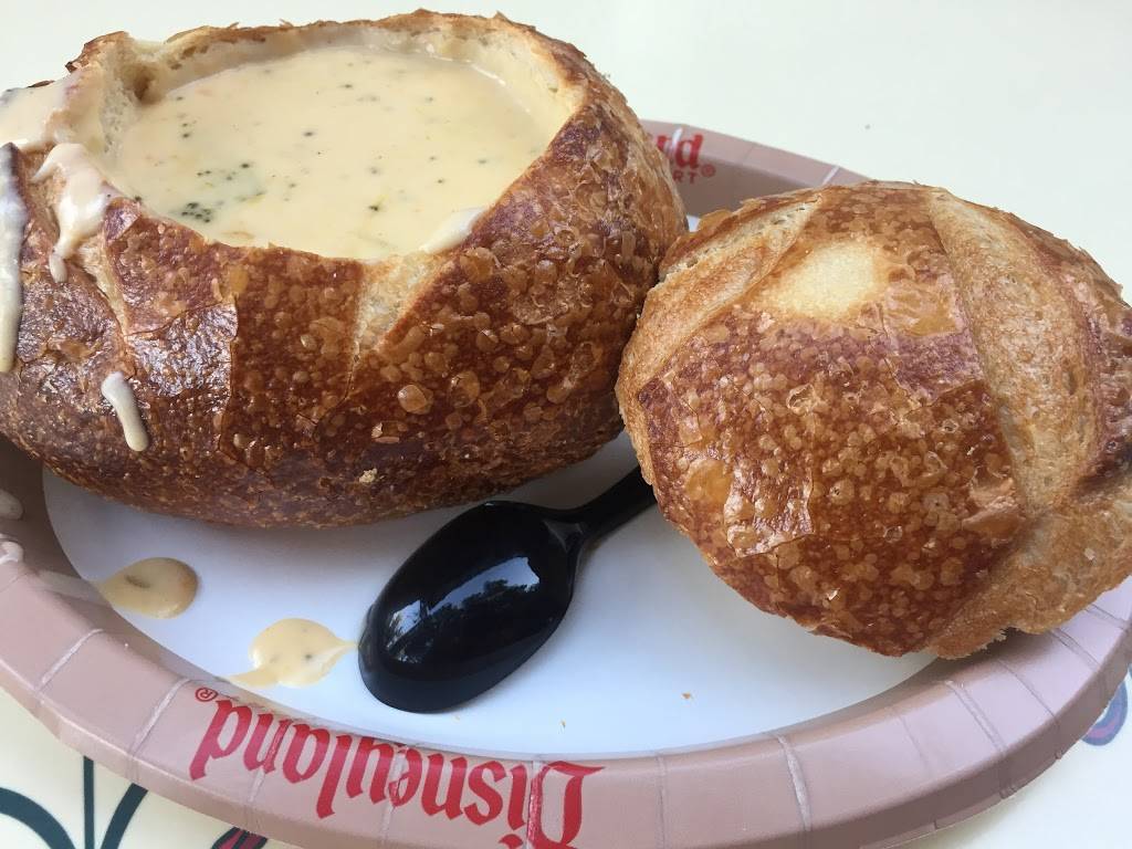 Harbour Galley | restaurant | Disneyland Park, Anaheim, CA 92802, USA | 7147813463 OR +1 714-781-3463