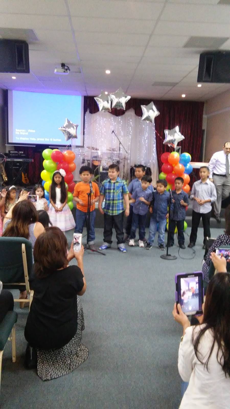 Comunion De Gracia | restaurant | 8735 Laurel Canyon Blvd, Sun Valley, CA 91352, USA | 8187671066 OR +1 818-767-1066