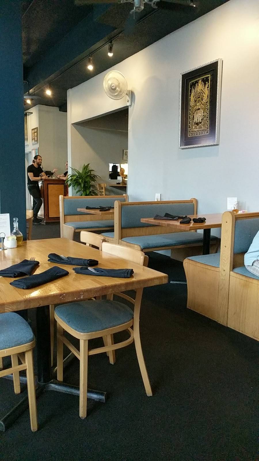 Thai Taste | restaurant | 100 S Illinois Ave, Carbondale, IL 62901, USA | 6184576900 OR +1 618-457-6900