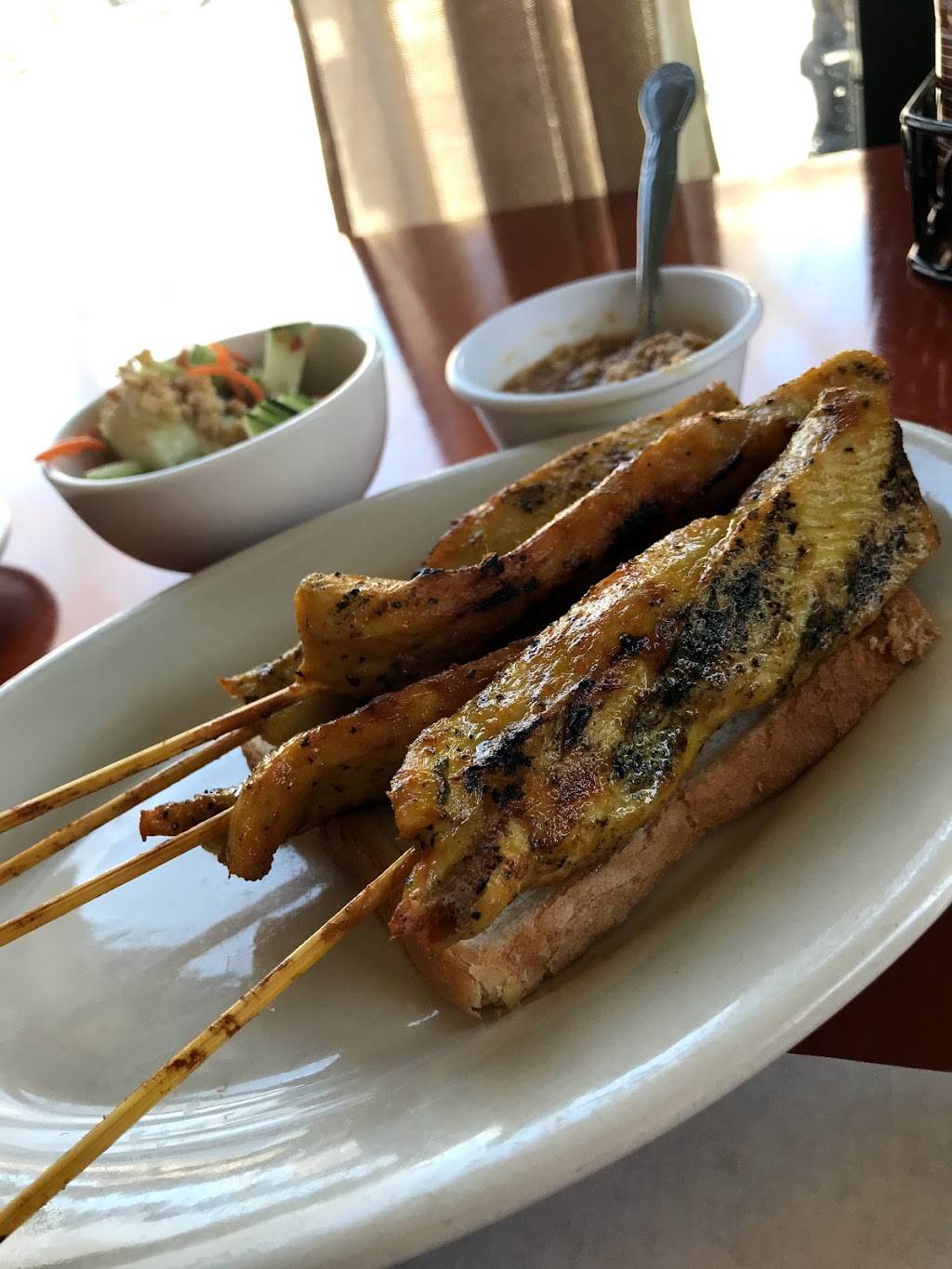 Hạ Long Bay Restaurant | restaurant | 1353 Williamson St, Madison, WI 53703, USA | 6082552868 OR +1 608-255-2868