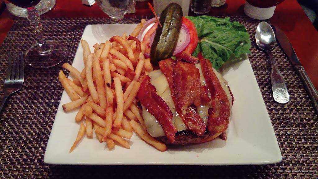 Michaels Café | restaurant | 27-05 39th Ave, Long Island City, NY 11101, USA | 3475363633 OR +1 347-536-3633