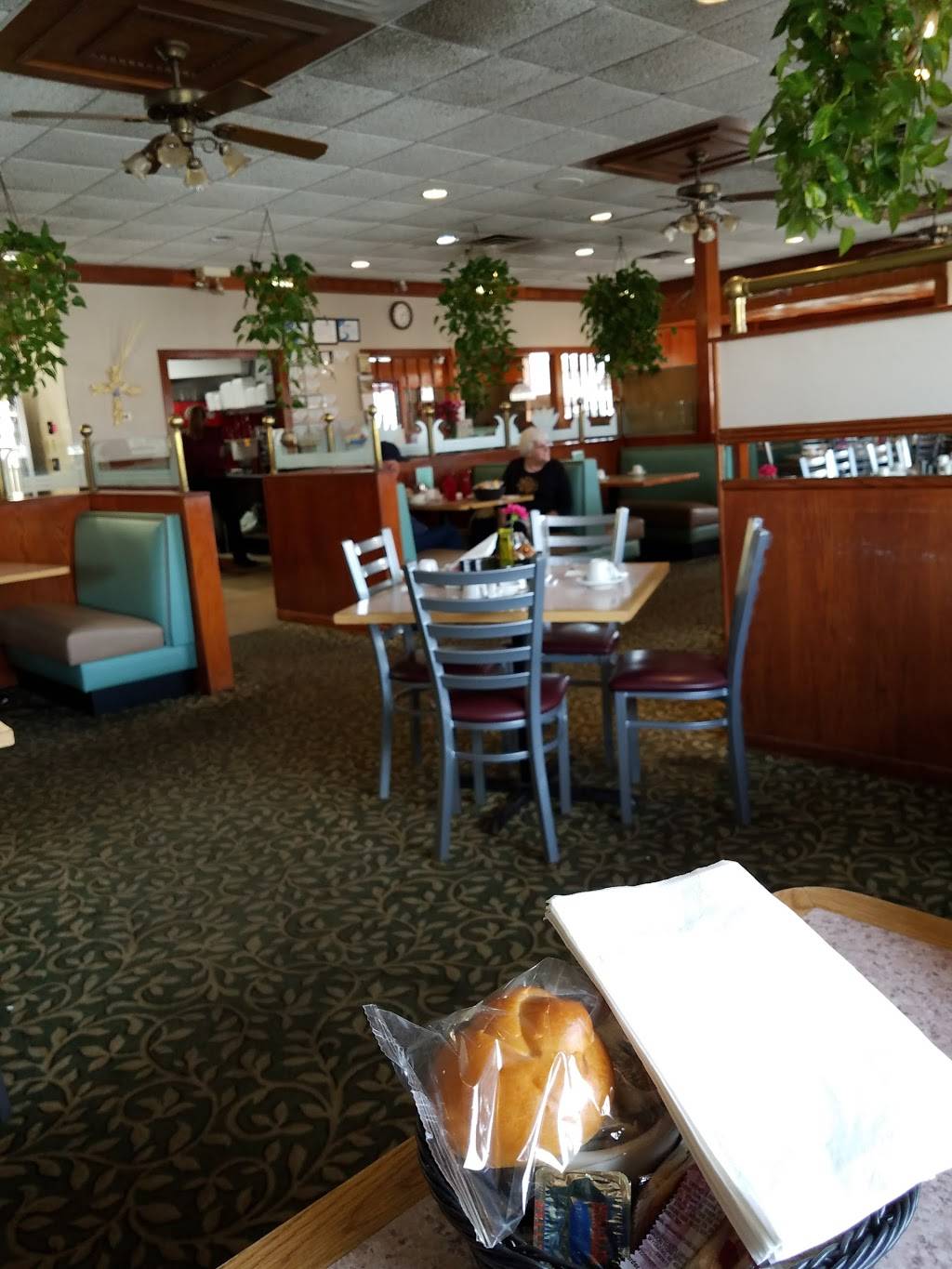 Sherwood Oaks | restaurant | 1571 N Division St, Morris, IL 60450, USA | 8159410427 OR +1 815-941-0427