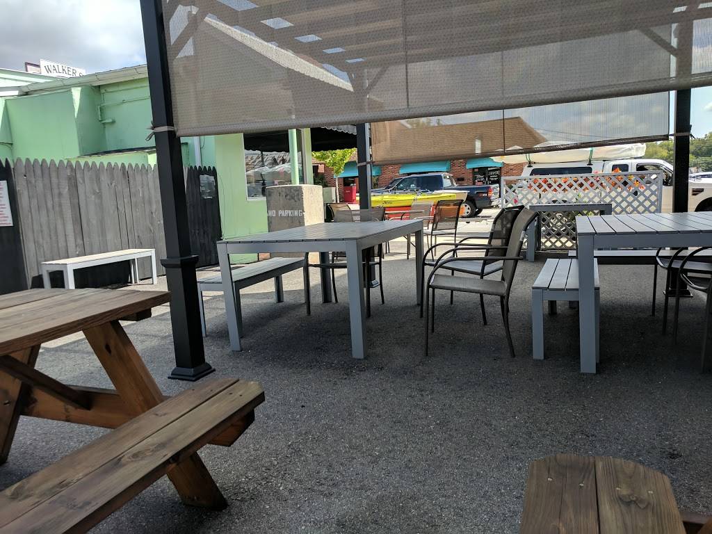 Walkers Diner | meal takeaway | 307 N Main St, Farmville, VA 23901, USA | 4343924230 OR +1 434-392-4230