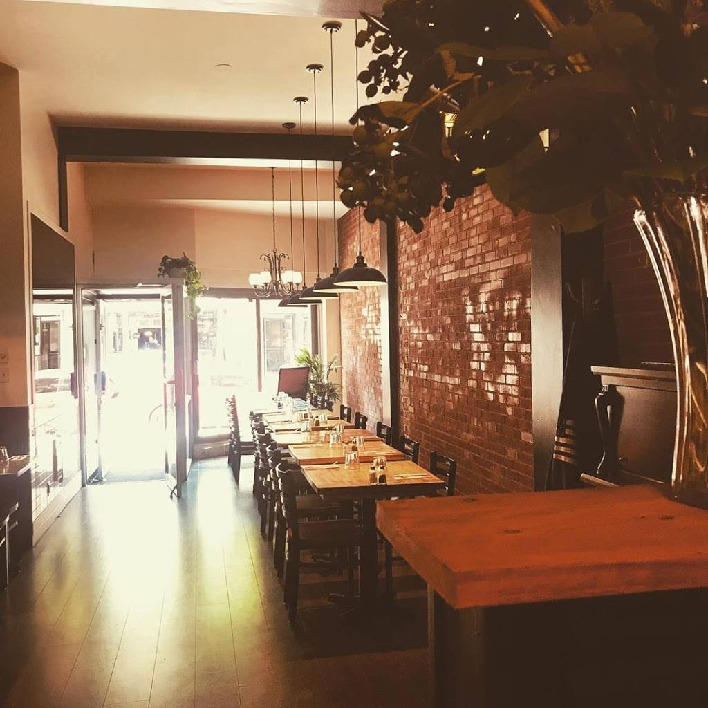 Bistro de Quartier - Lamifa | restaurant | 3976 Rue Ontario E, Montréal, QC H1W 1S9, Canada | 5143738239 OR +1 514-373-8239