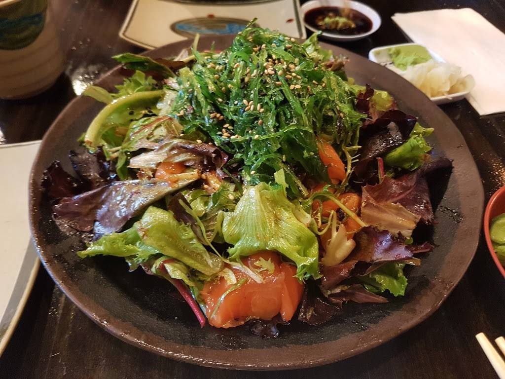 Rock & Roll Sushi | restaurant | 4124, 4124, 579 Floresta Blvd, San Leandro, CA 94578, USA | 5106679545 OR +1 510-667-9545