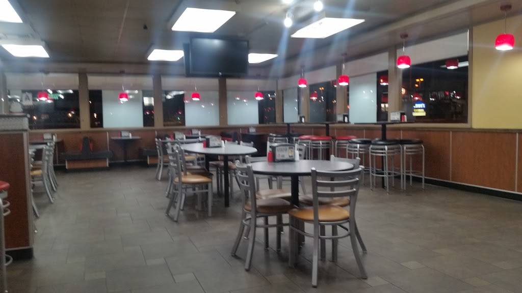 Carls Jr. | restaurant | 555 W Mission Ave, Escondido, CA 92025, USA | 7604898757 OR +1 760-489-8757