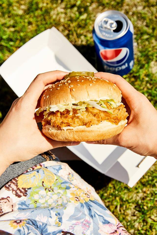 Mary Browns Chicken & Taters | restaurant | 28 Clair Rd W, Guelph, ON N1L 1M7, Canada | 5198217232 OR +1 519-821-7232