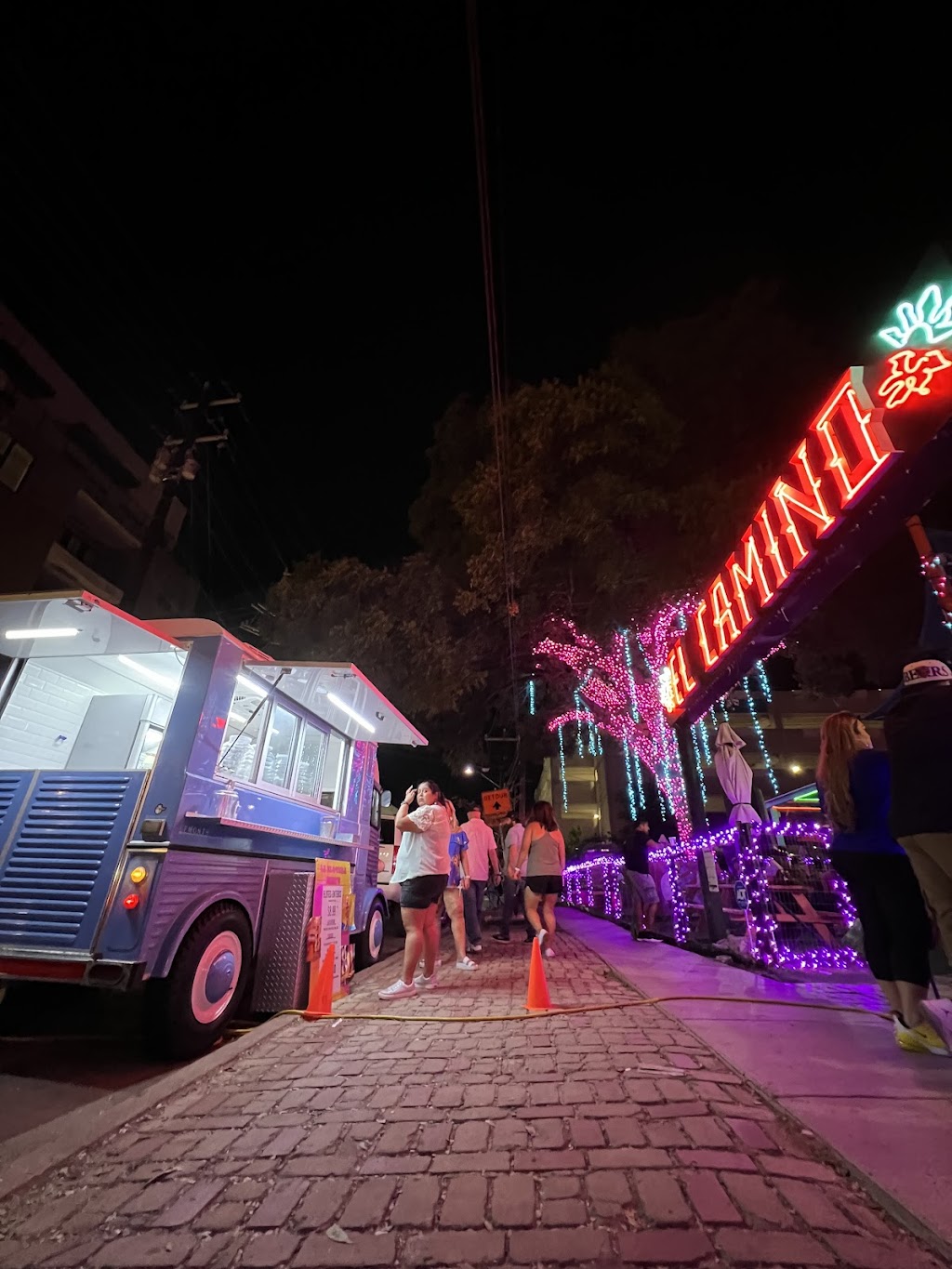 La Elotera SA | restaurant | 1009 Avenue B, San Antonio, TX 78215, USA | 2108182453 OR +1 210-818-2453