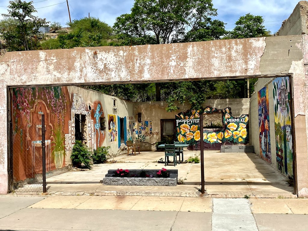 Guayos El Rey | restaurant | 716 Sullivan St, Miami, AZ 85539, USA | 9284739960 OR +1 928-473-9960