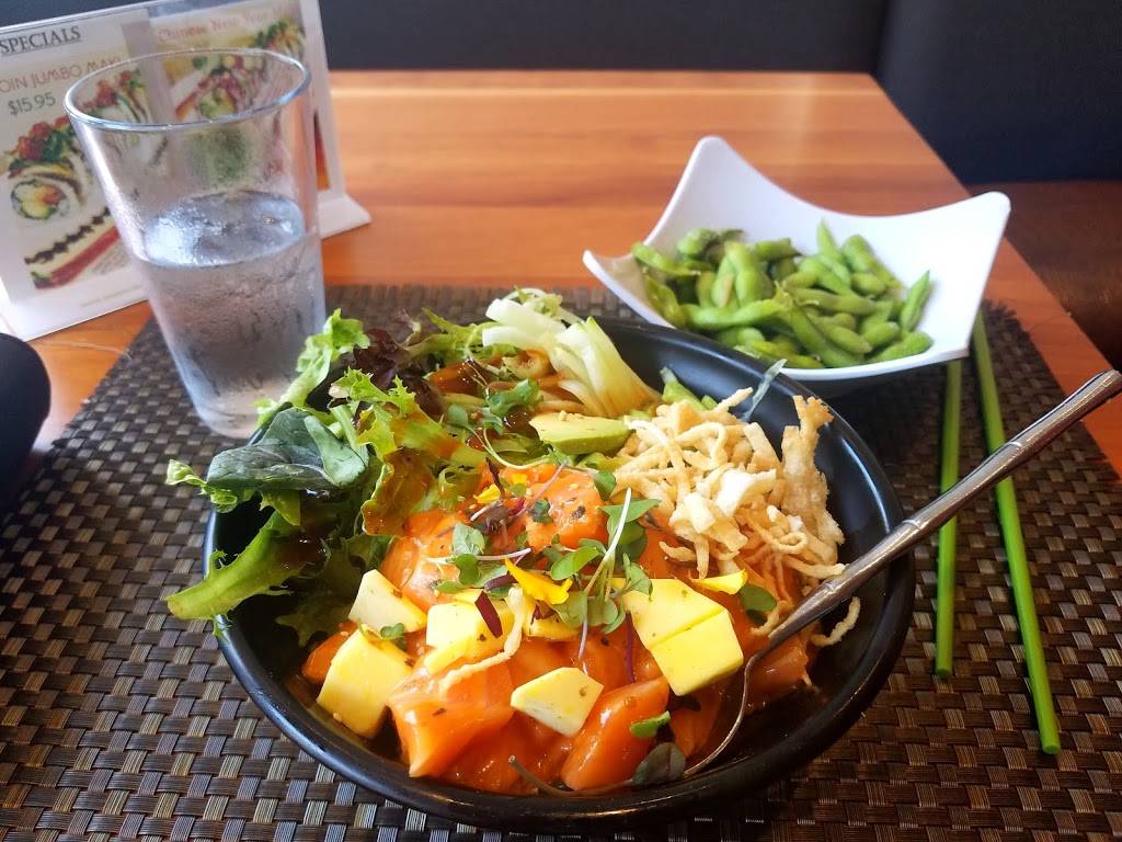 Hot Woks Cool Sushi | restaurant | 2032 W Roscoe St, Chicago, IL 60618, USA | 7738809800 OR +1 773-880-9800