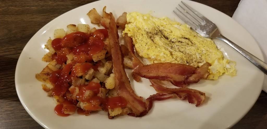 Lighthouse Restaurant | restaurant | 905 Burke St, Winston-Salem, NC 27101, USA | 3367249619 OR +1 336-724-9619