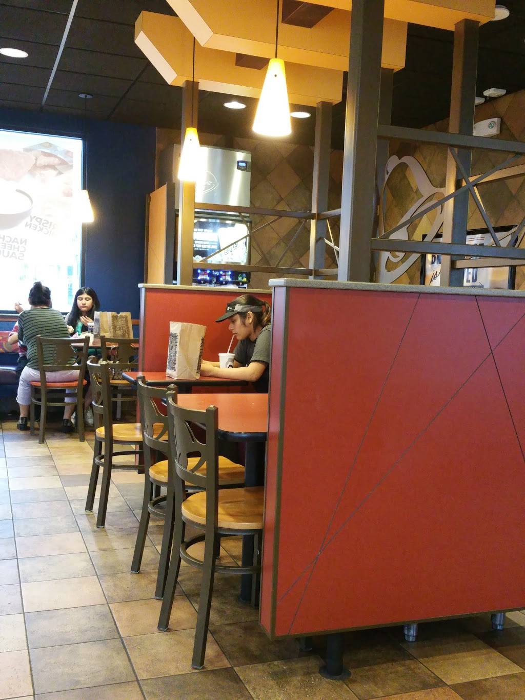 Taco Bell | meal takeaway | 7501 Annapolis Rd, Landover Hills, MD 20784, USA | 3014590807 OR +1 301-459-0807