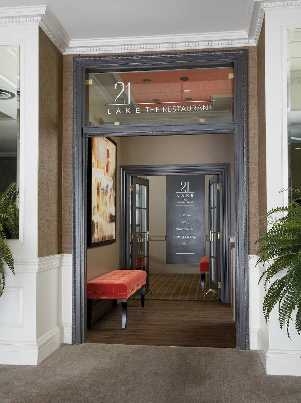 21 Lake Restaurant and Bar | restaurant | 21 Lake Ave Ext, Danbury, CT 06811, USA | 2037441776 OR +1 203-744-1776