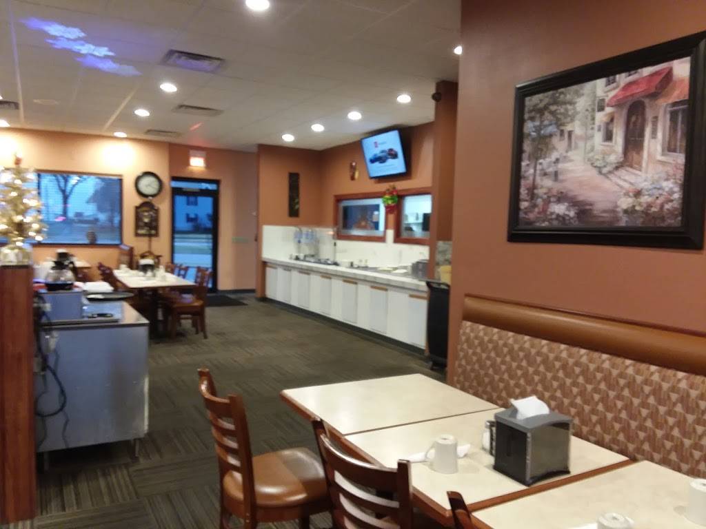 New Hollywood Family Restaurant | restaurant | 2812 New Pinery Rd, Portage, WI 53901, USA | 6087422122 OR +1 608-742-2122