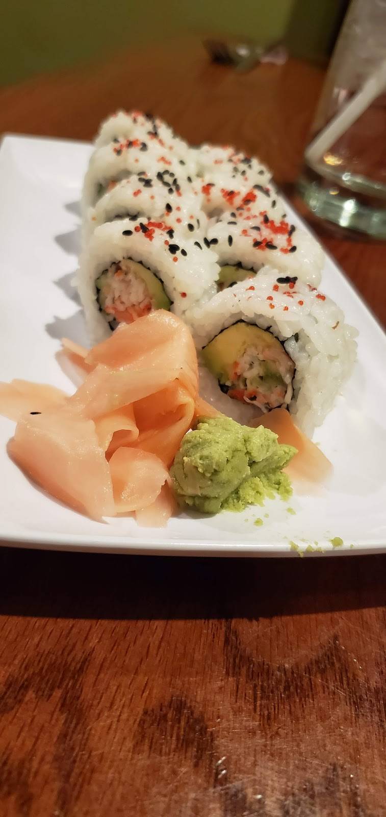 GingeRootz Asian Grille | restaurant | 2920 N Ballard Rd, Appleton, WI 54911, USA | 9207389688 OR +1 920-738-9688