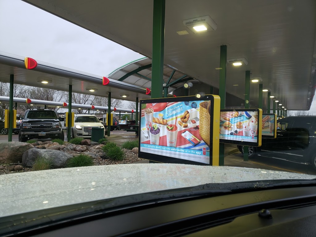 Sonic Drive-In | restaurant | 3810 W 34th St, Sioux Falls, SD 57106, USA | 6052753663 OR +1 605-275-3663