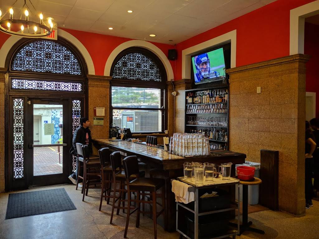 Maize at the Station | restaurant | 100 N Chestnut St, Champaign, IL 61820, USA | 2173553611 OR +1 217-355-3611