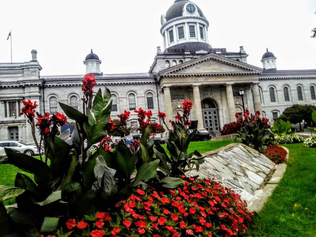 Lone Star Texas Grill | restaurant | 251 Ontario St, Kingston, ON K7L 2Z4, Canada | 6135488888 OR +1 613-548-8888