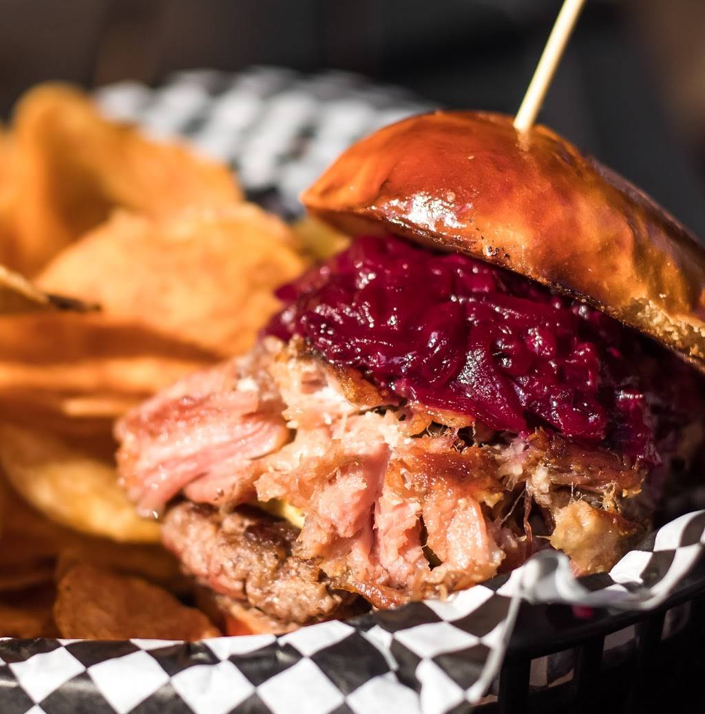 Brunsons Pub | restaurant | 956 Payne Ave, St Paul, MN 55130, USA | 6514472483 OR +1 651-447-2483