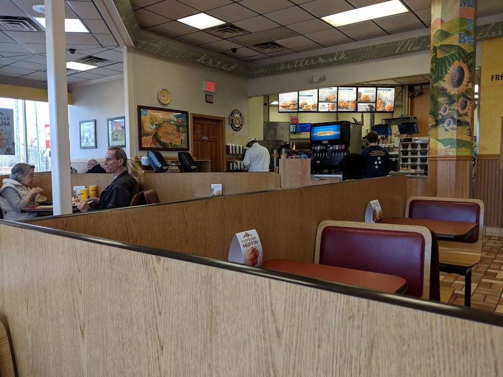 Biscuitville | cafe | 1700 S Church St, Burlington, NC 27215, USA | 3362295382 OR +1 336-229-5382