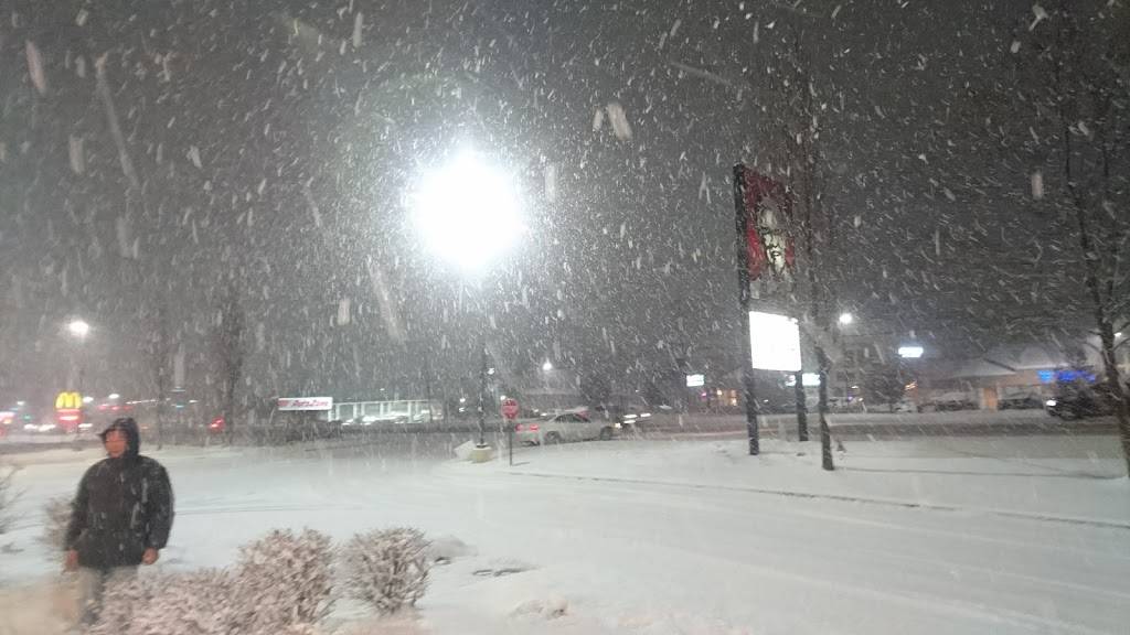 KFC | restaurant | 49714 Grand River Ave, Wixom, MI 48393, USA | 2483083527 OR +1 248-308-3527