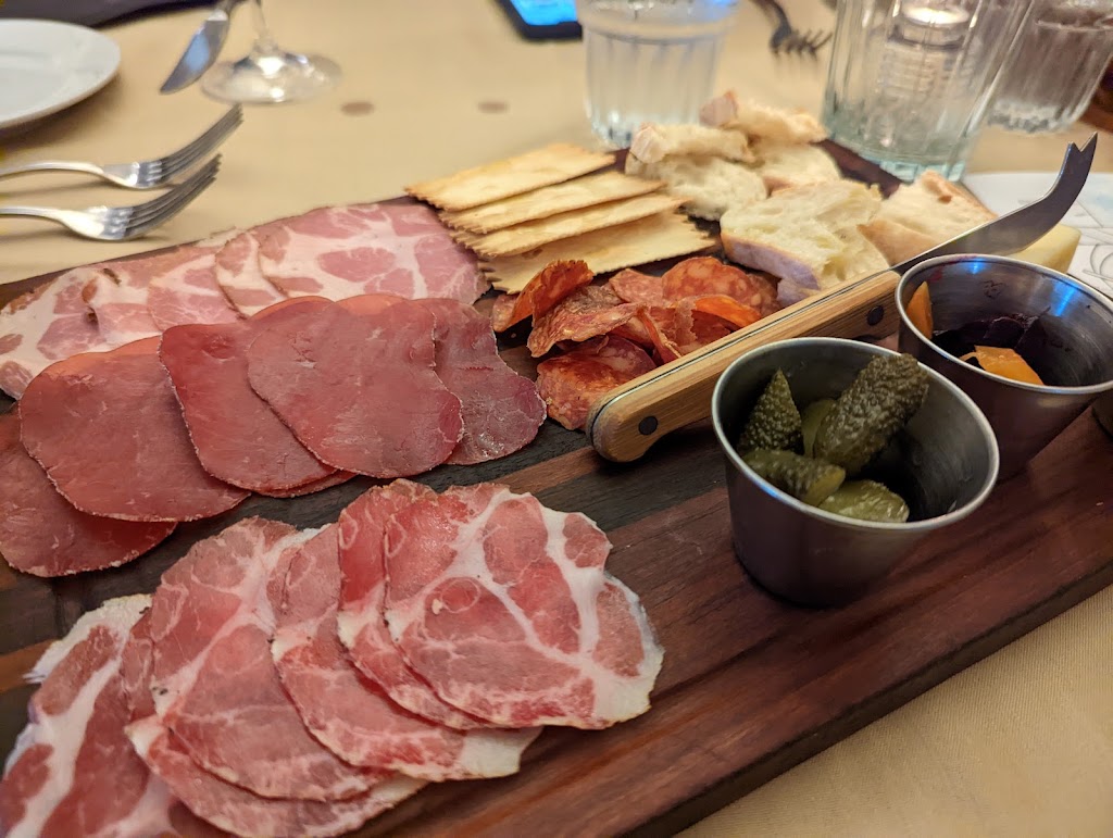 Viscontis Italian Restaurant | restaurant | 1737 N Wenatchee Ave, Wenatchee, WA 98801, USA | 5096625013 OR +1 509-662-5013