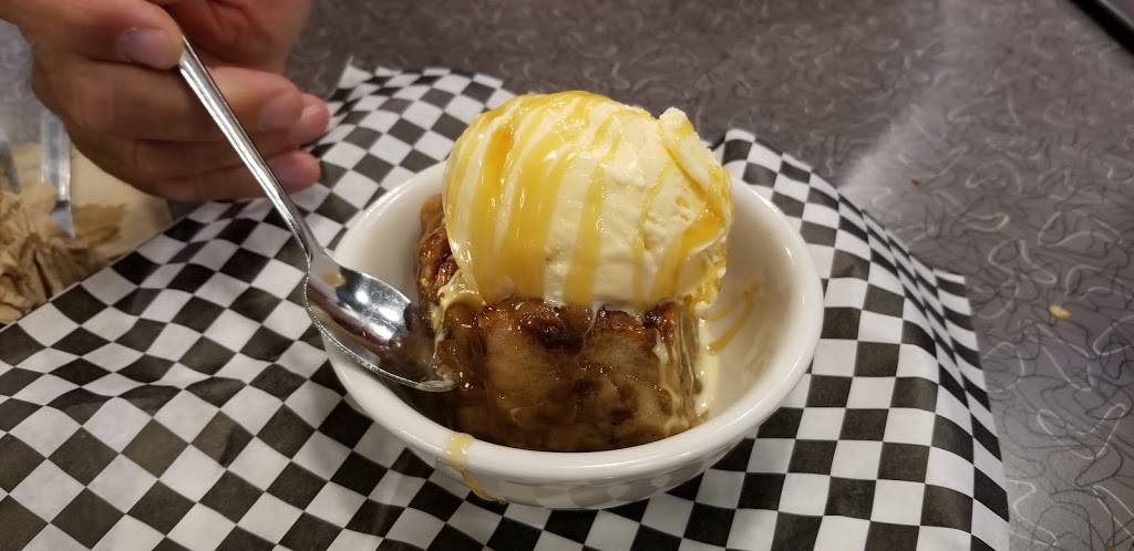 KCs Classic Burger Bar - Seekonk | restaurant | 1379 Fall River Ave, Seekonk, MA 02771, USA | 5085571723 OR +1 508-557-1723