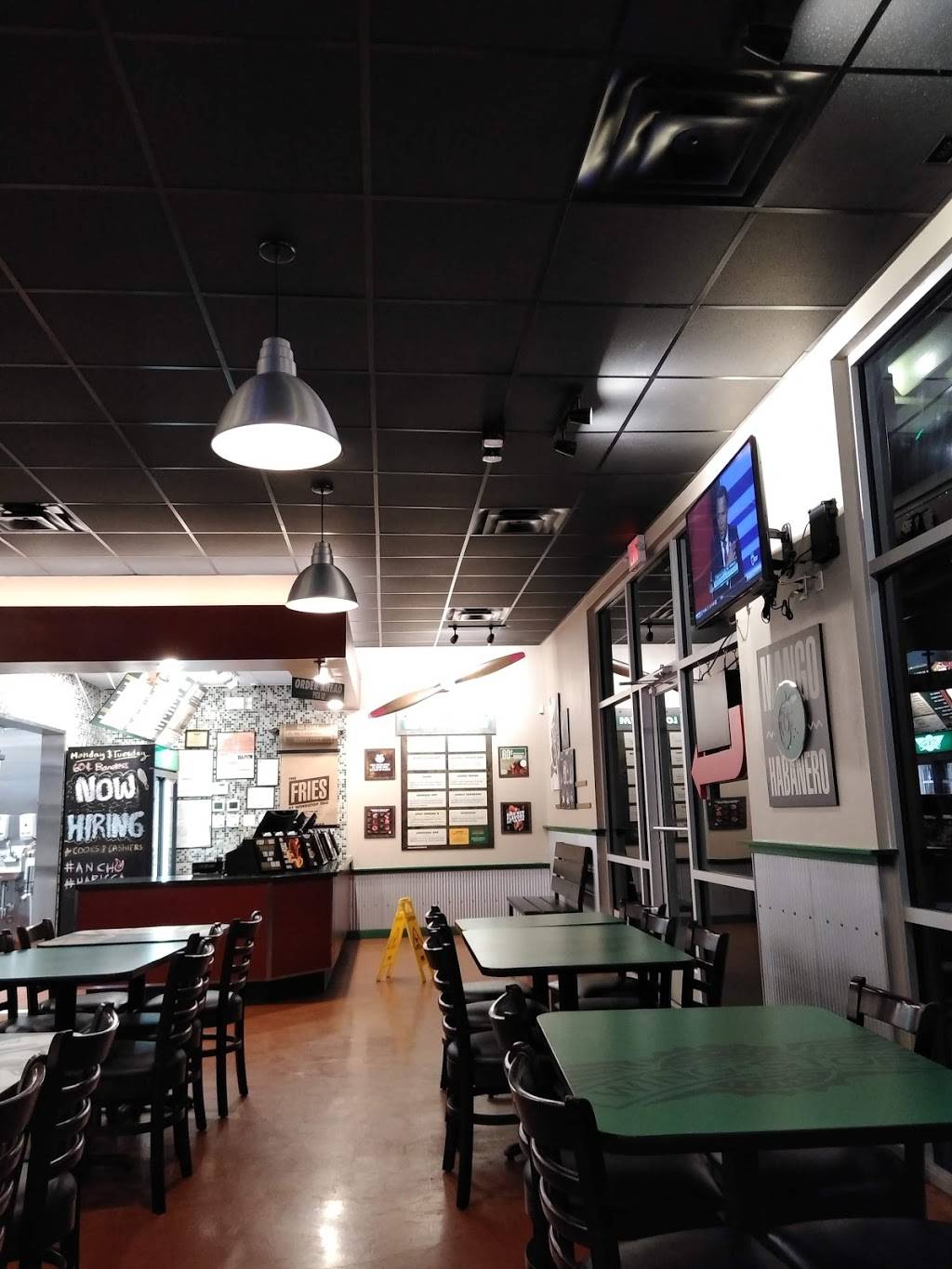 Wingstop | restaurant | 1050 Sunland Park Dr Ste P-100, El Paso, TX 79922, USA | 9155819464 OR +1 915-581-9464