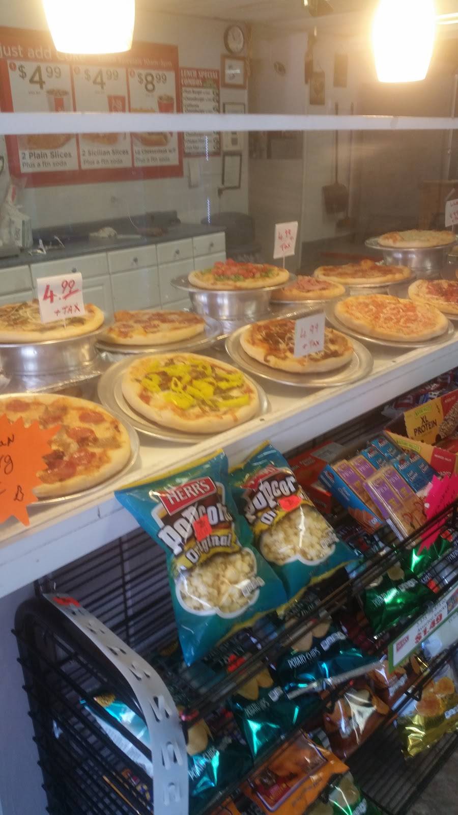 Sarinas Pizza | restaurant | 3177 Morgantown Rd, Mohnton, PA 19540, USA | 6108561303 OR +1 610-856-1303