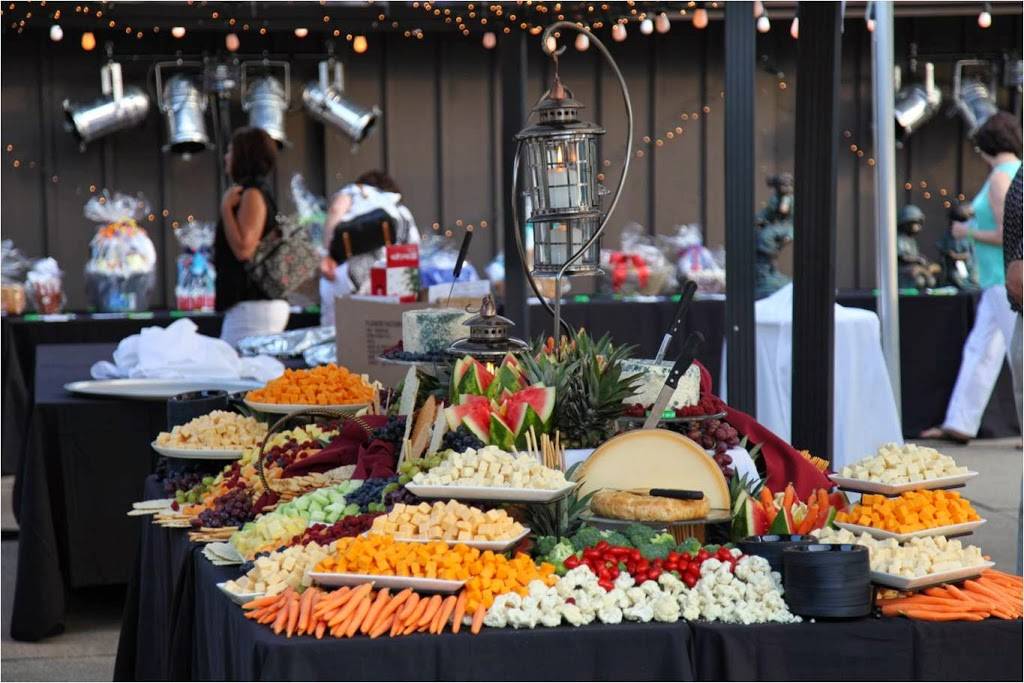 Union Country Club | restaurant | 1000 N Bellevue Ave, Dover, OH 44622, USA | 3303435544 OR +1 330-343-5544