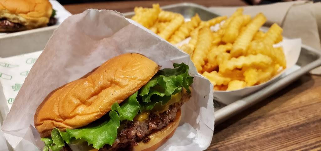 Shake Shack | restaurant | 3003 Broadway St, San Antonio, TX 78209, USA | 2104693732 OR +1 210-469-3732