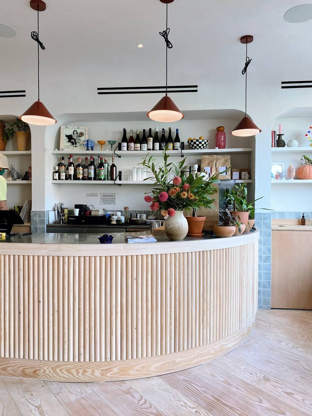 Winonas | restaurant | 676 Flushing Ave, Brooklyn, NY 11206, USA | 7183884900 OR +1 718-388-4900