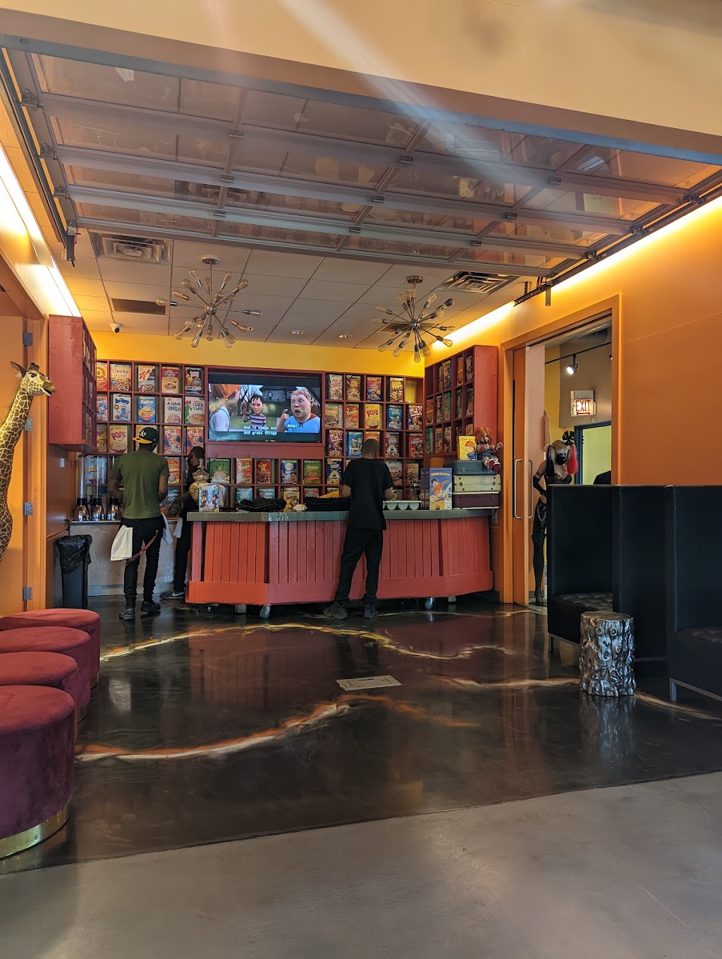 Oooh Wee It Is | restaurant | 33 E 83rd St, Chicago, IL 60619, USA | 8722447505 OR +1 872-244-7505