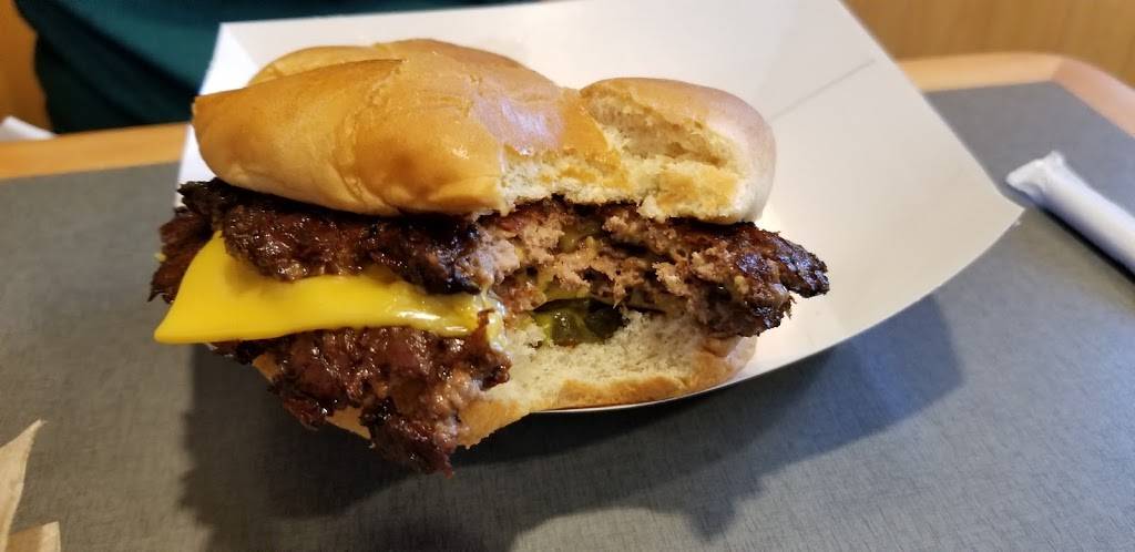 Culvers | restaurant | 5775 Airport-Pulling Rd, Naples, FL 34109, USA | 2395964640 OR +1 239-596-4640