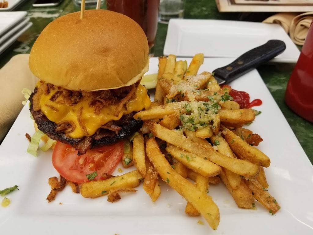 Hennesseys Tavern | restaurant | 7811 Herschel Ave, La Jolla, CA 92037, USA | 8585518772 OR +1 858-551-8772