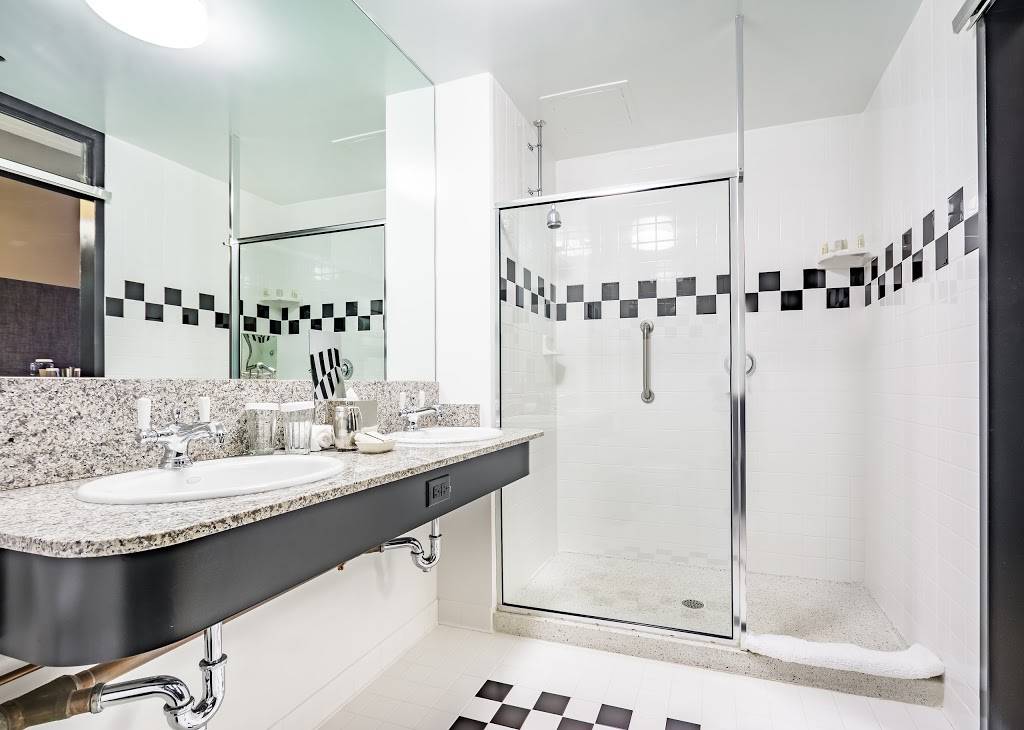 Proximity Hotel | restaurant | 704 Green Valley Rd, Greensboro, NC 27408, USA | 3363798200 OR +1 336-379-8200