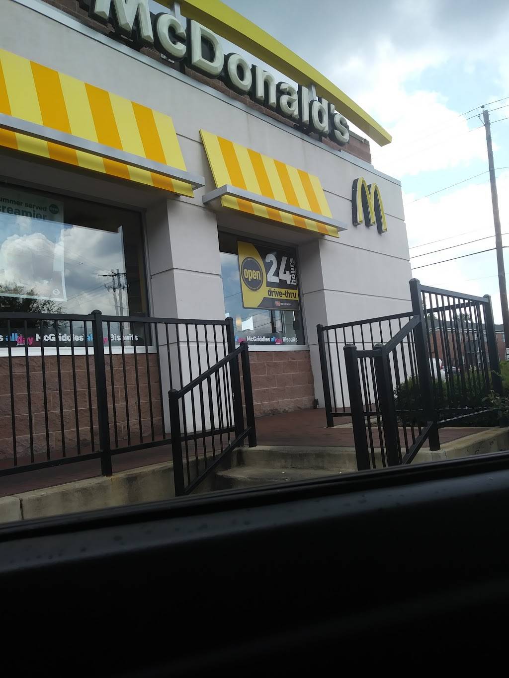 McDonalds | cafe | 5904 1st Ave N, Birmingham, AL 35212, USA | 2055922671 OR +1 205-592-2671
