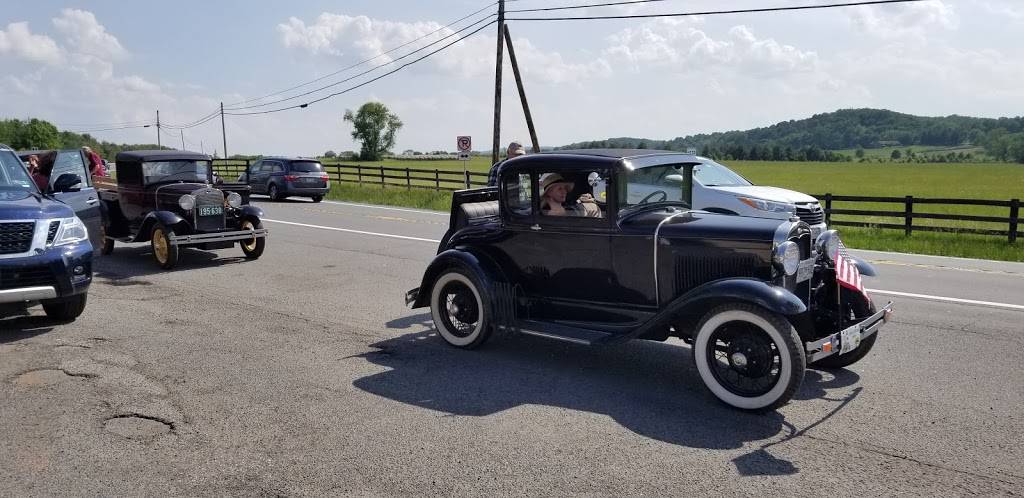 Valero Truck Stop & Discount Cigarettes | meal takeaway | 13232 James Monroe Hwy, Leesburg, VA 20176, USA | 7037795712 OR +1 703-779-5712