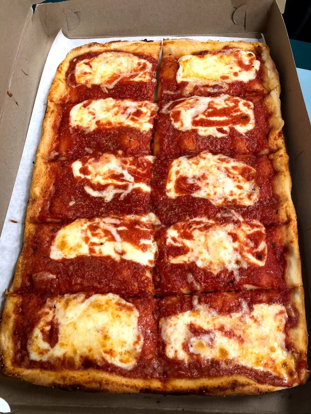 Pizza Supreme | restaurant | 678 Stewart Ave, Garden City, NY 11530, USA | 5162284300 OR +1 516-228-4300