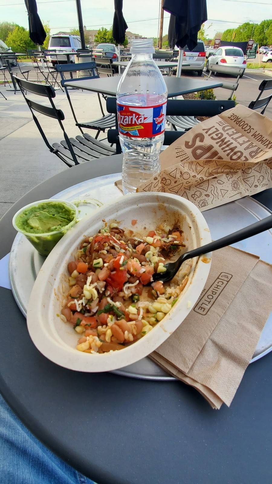 Chipotle Mexican Grill | restaurant | 14317 W 135th St, Olathe, KS 66062, USA | 9137820691 OR +1 913-782-0691