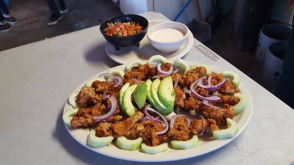 Mariscos La Palapa De Los Plebes | restaurant | 6, Calle 11, Pob Delejido Francisco Villa, Tijuana, B.C., Mexico | 016643981704 OR +52 664 398 1704