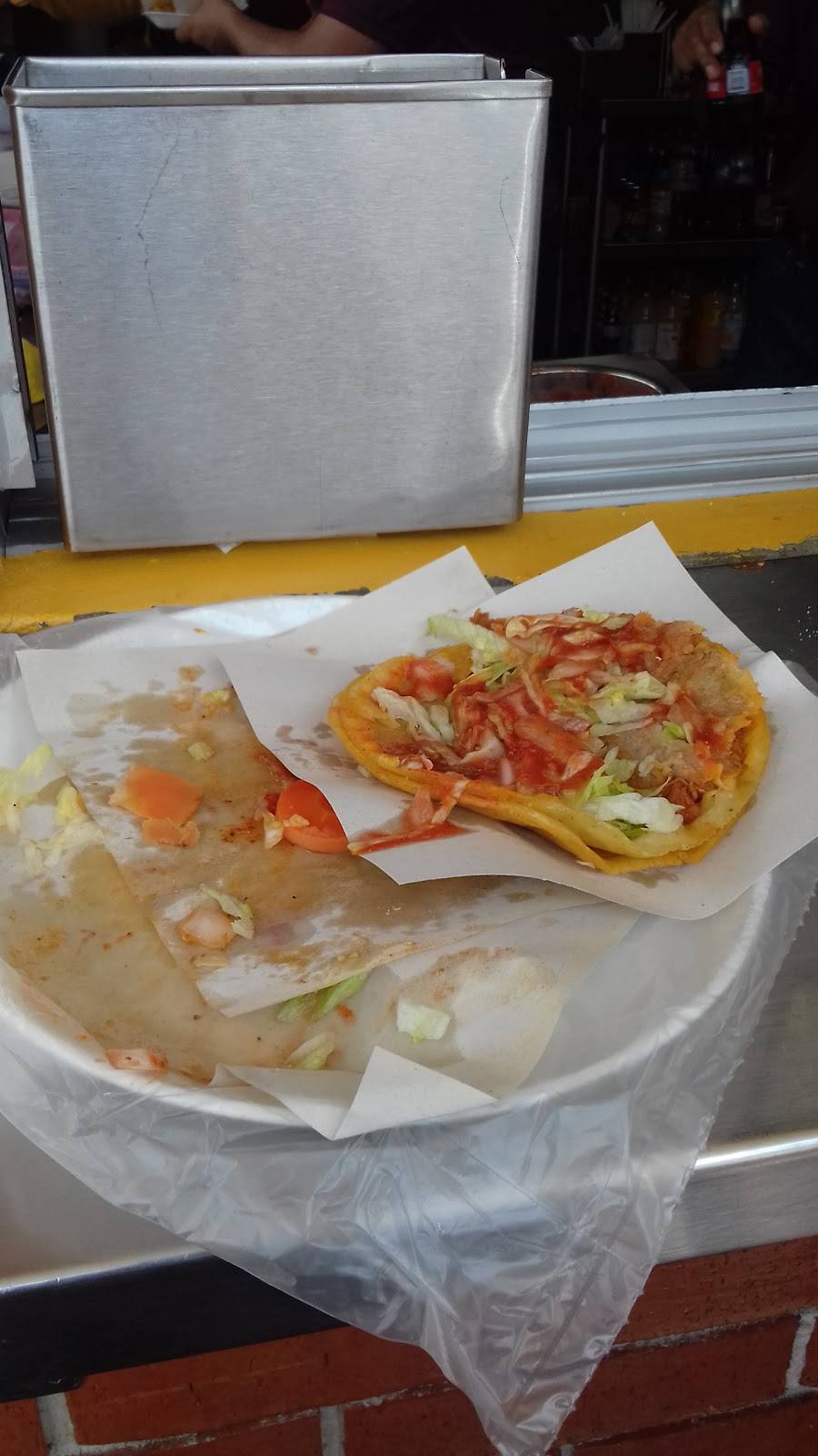 TACOS A VAPOR Gil | restaurant | Lázaro Cárdenas 602, Otay Constituyentes, 22457 Tijuana, B.C., Mexico | 016642104717 OR +52 664 210 4717