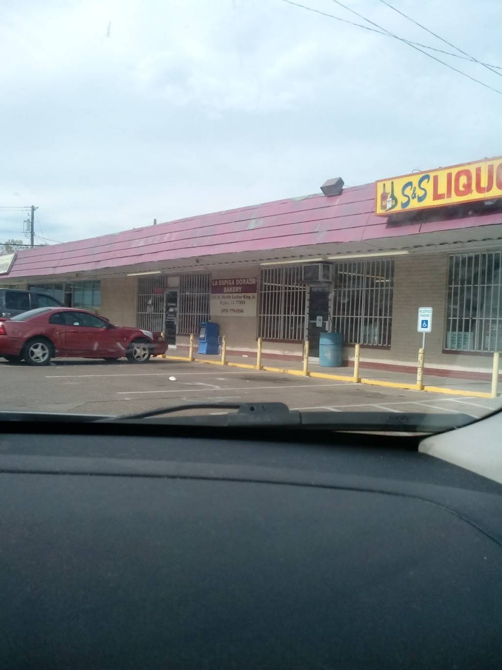 La Espiga Dorada Bakery | bakery | 210 W Martin Luther King Jr St, Bryan, TX 77803, USA | 9797799594 OR +1 979-779-9594