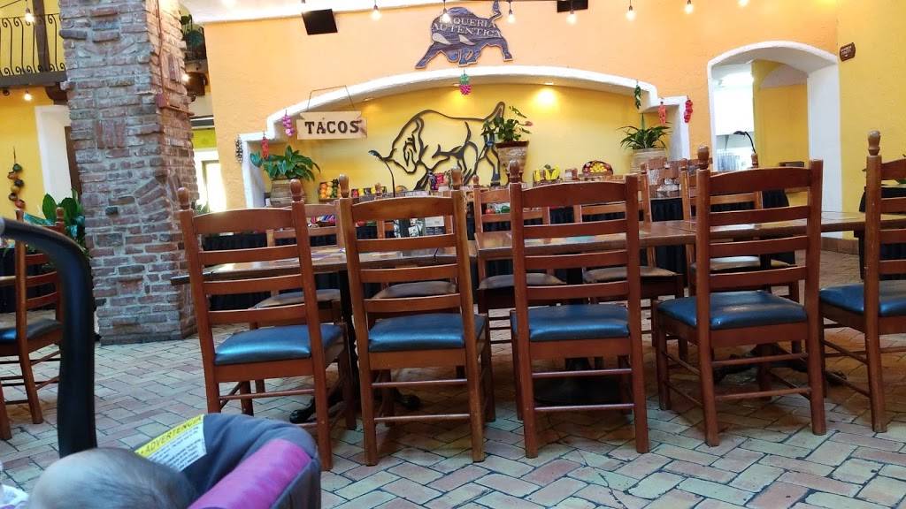 El Torito | restaurant | 2020 E Ball Rd, Anaheim, CA 92806, USA | 7149564880 OR +1 714-956-4880